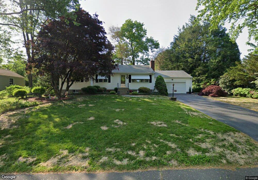 8 Barry Place, Trumbull, CT 06611 - photo 1