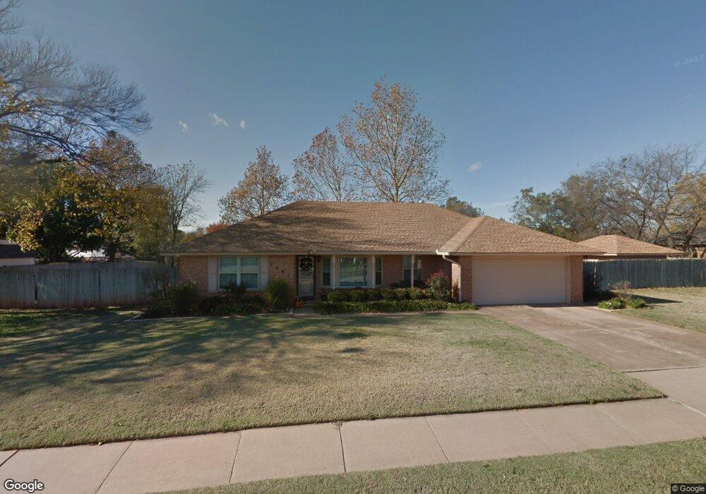 1501 Winding Creek Rd, Moore, OK 73160 - photo 1