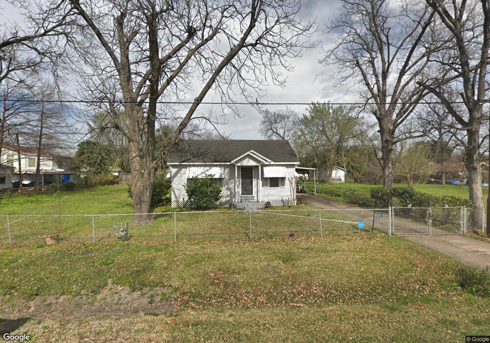 3913 Linder St, Houston, TX 77026 - photo 1