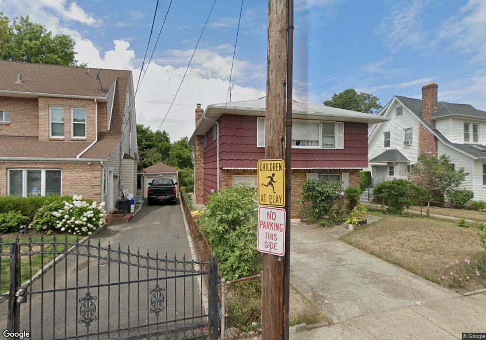 352 Mulry Ln, Lawrence, NY 11559 - photo 1