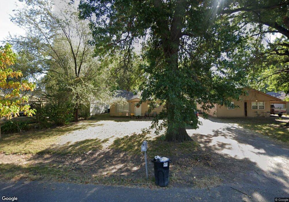 205 N Whitaker St, Pryor, OK 74361 - photo 1