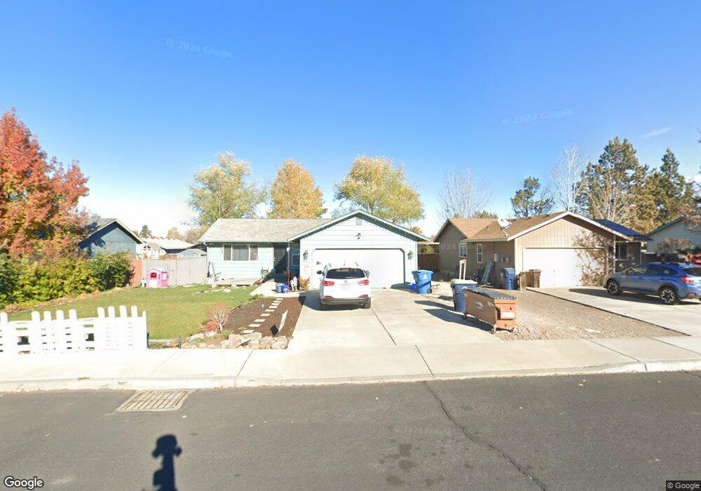 2927 SW Pumice Place, Redmond, OR 97756 - photo 1