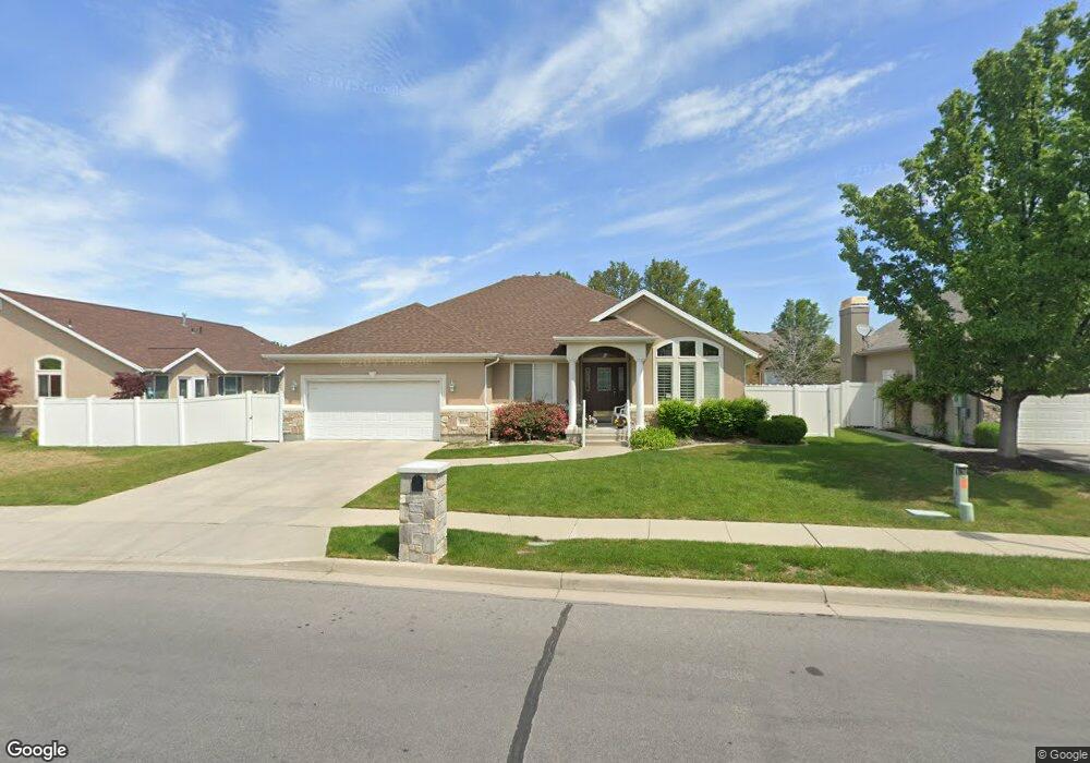 885 Edgefield Rd, Sandy, UT 84094 - photo 1