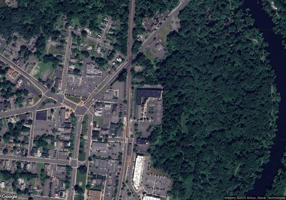 33 Mechanic St unit 211, Windsor, CT 06095 - photo 1