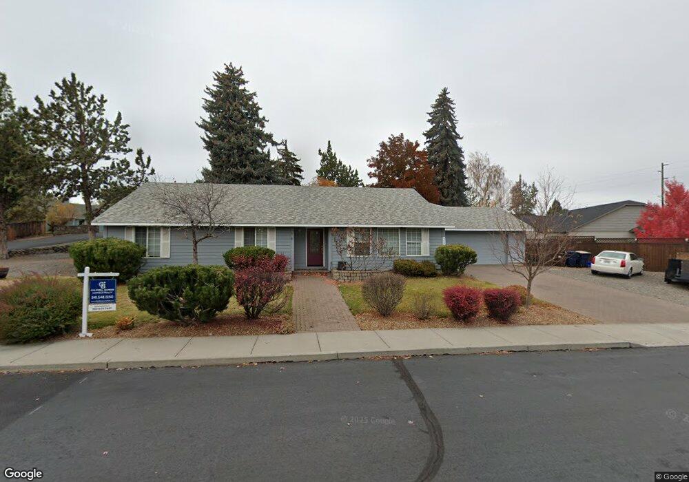 895 SW 23rd Ct, Redmond, OR 97756 - photo 1