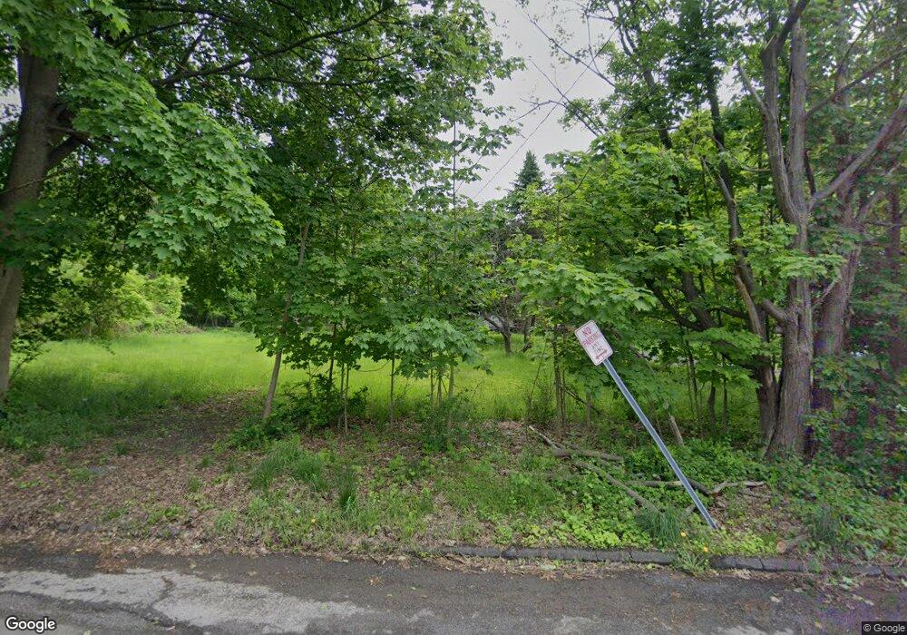 70 Thompson St, Troy, NY 12180 - photo 1