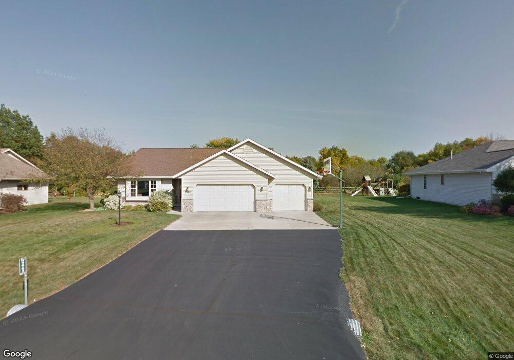 W5962 Garnet Dr, Appleton, WI 54915 - photo 1