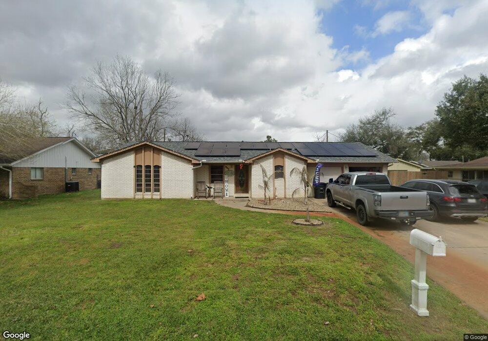 909 Mcginty St, Alvin, TX 77511 - photo 1