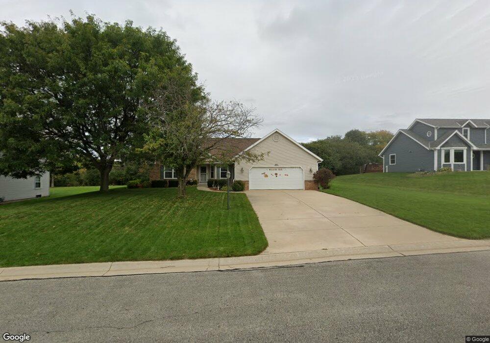 W160N10638 Fieldstone Pass, Germantown, WI 53022 - photo 1