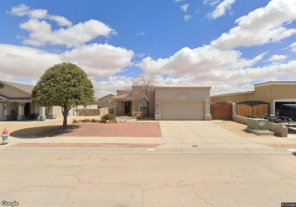 813 Desert Silver Dr, Horizon City, TX 79928 - photo 1