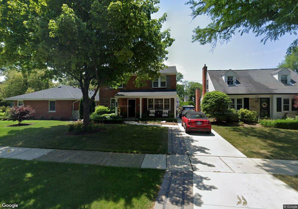 373 Hillcrest Ave unit Bldg-Unit, Grosse Pointe Farms, MI 48236 - photo 1