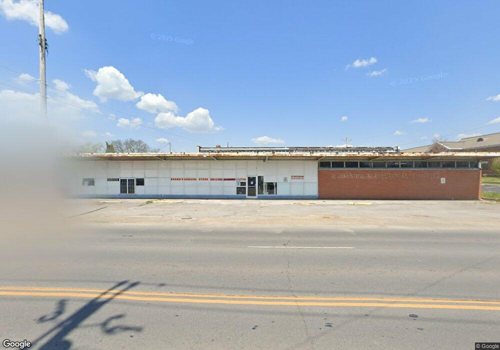 303 Madison St, Shelbyville, TN 37160 - photo 1