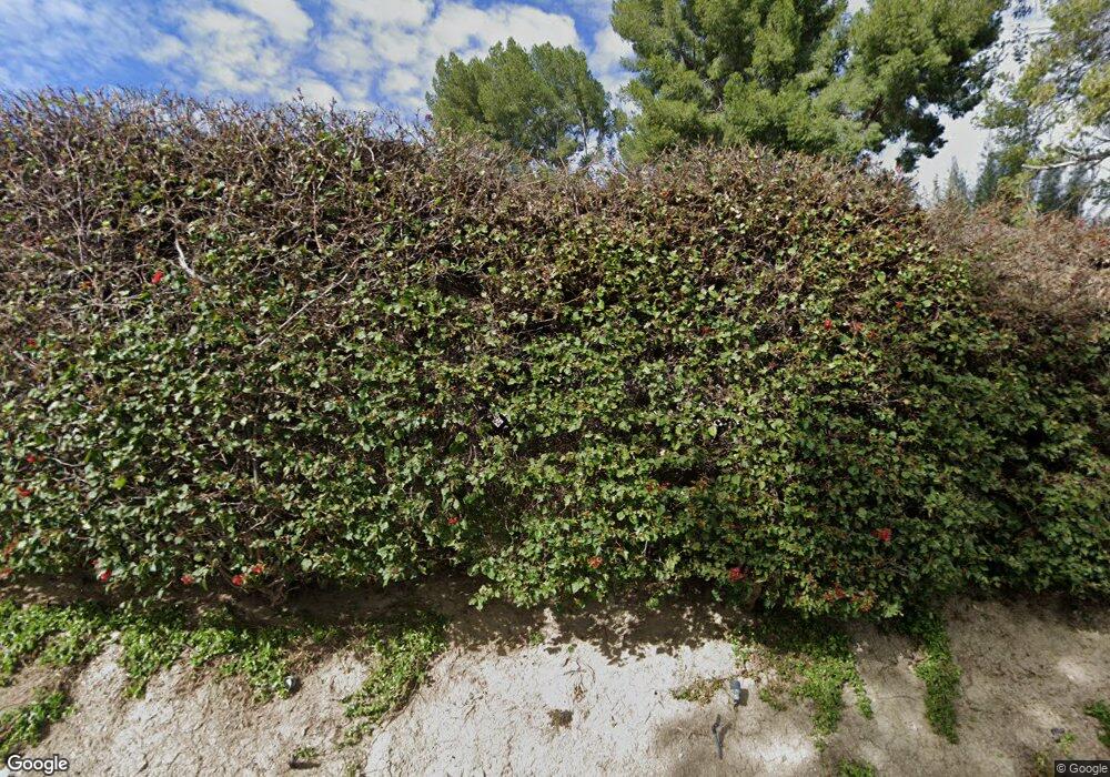 5003 Medina Rd, Woodland Hills, CA 91364 - photo 1