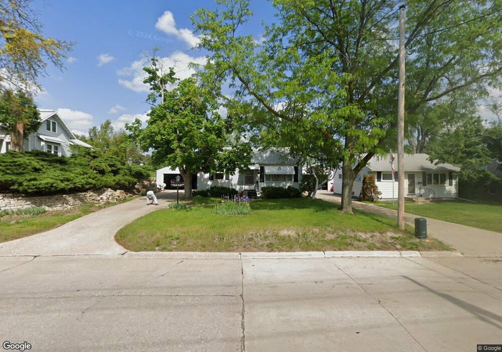 644 34th St SE, Cedar Rapids, IA 52403 - photo 1