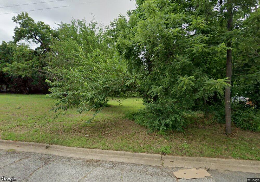 928 Chase St, Denison, TX 75020 - photo 1