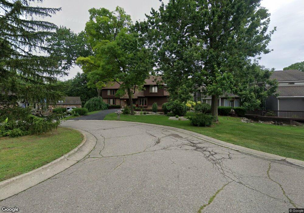 4516 Rolling Pine Ct, West Bloomfield, MI 48323 - photo 1