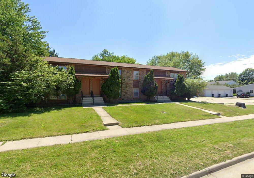 306 Cedar Crest Dr unit 2, Cedar Falls, IA 50613 - photo 1