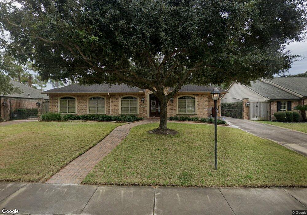 10047 Lynbrook Dr, Houston, TX 77042 - photo 1