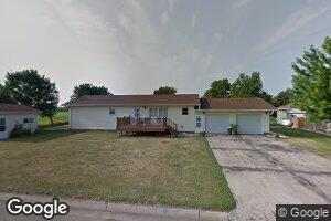 810 4th St N, Ellendale, ND 58436