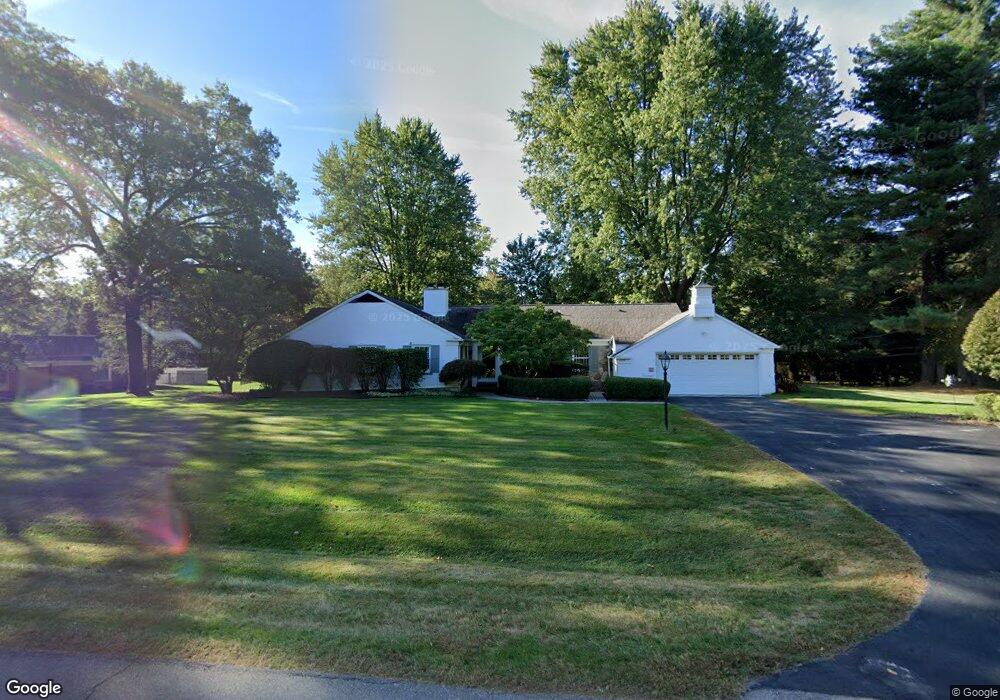 1948 Crosswick Rd, Bloomfield Hills, MI 48301 - photo 1