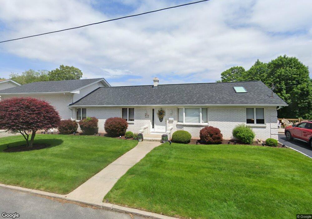 200 Yeoman Ave, Cranston, RI 02920 - photo 1