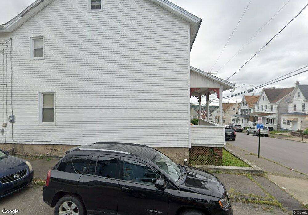 639 N Wyoming St, Hazleton, PA 18201 - photo 1