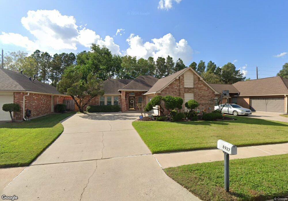 8927 Saratoga Forest Dr, Houston, TX 77088 - photo 1