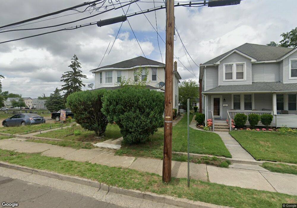 521 Bridgeboro St, Riverside, NJ 08075 - photo 1