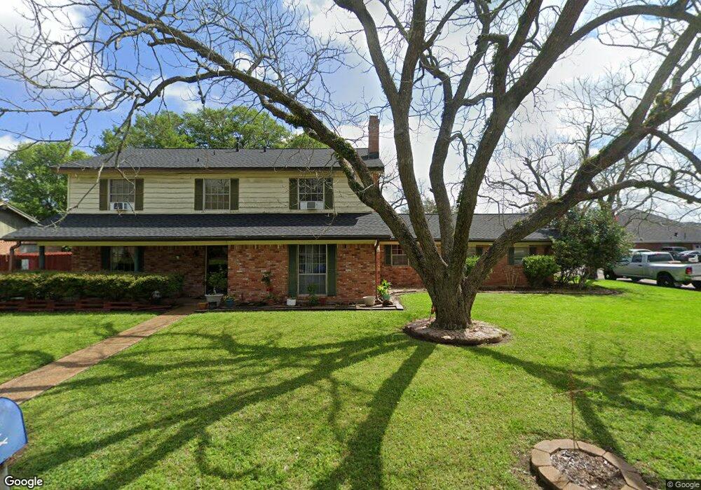 9 Shadow Ln, Bay City, TX 77414 - photo 1