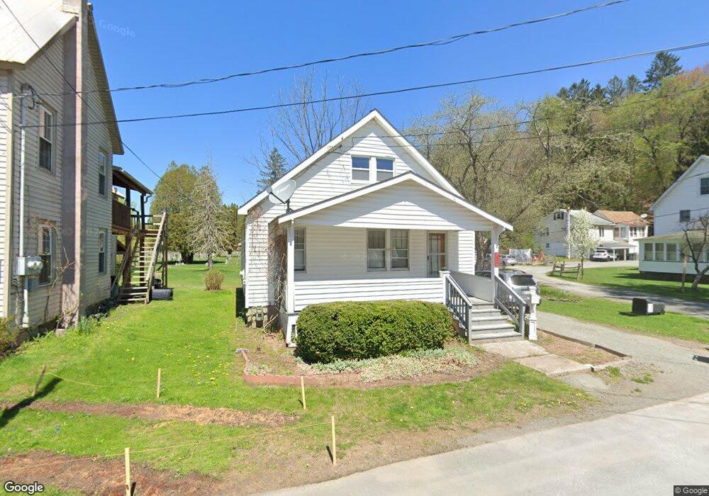 31 Stanton St, Honesdale, PA 18431 - photo 1