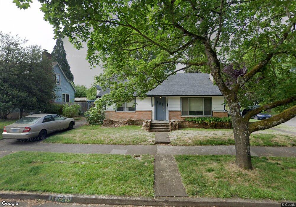1090 W Broadway, Eugene, OR 97402 - photo 1