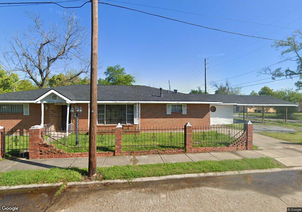 1717 Jackson St, Lake Charles, LA 70601 - photo 1