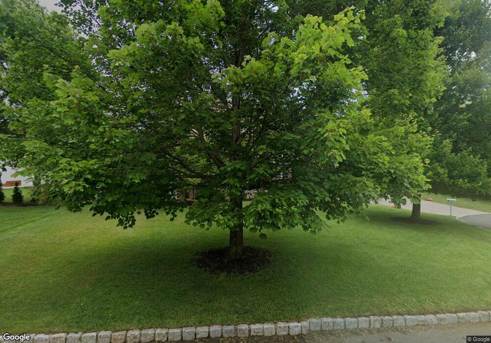 8 Frueh Ct, Old Tappan, NJ 07675 - photo 1