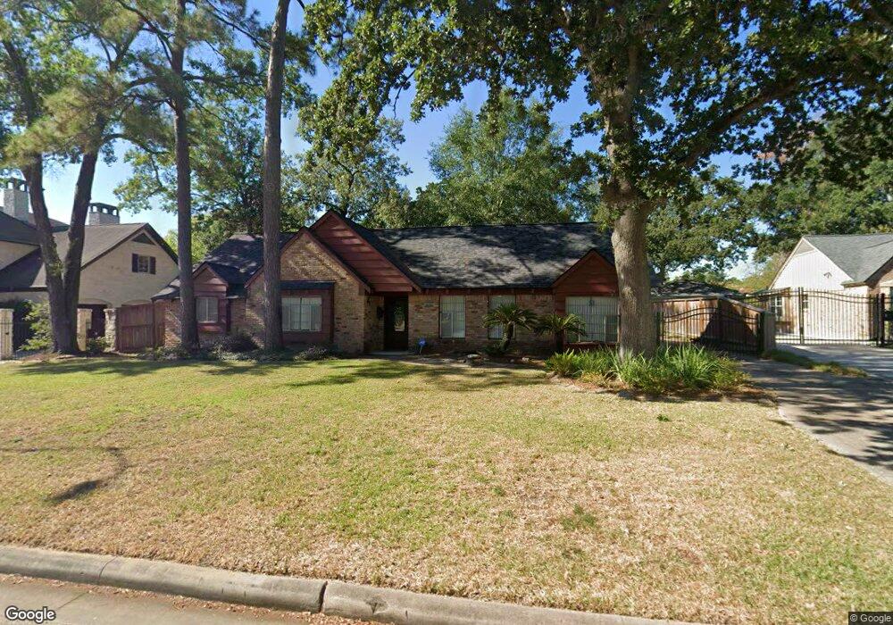 307 Wycliffe Dr, Houston, TX 77079 - photo 1