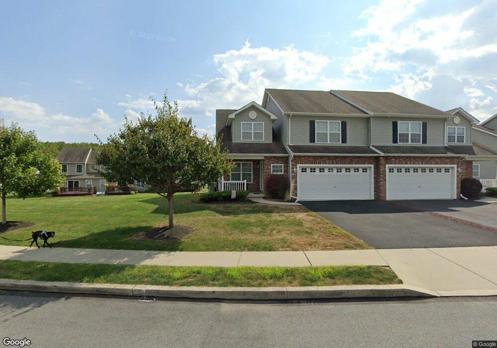 804 N Fork Dr, Easton, PA 18040 - photo 1