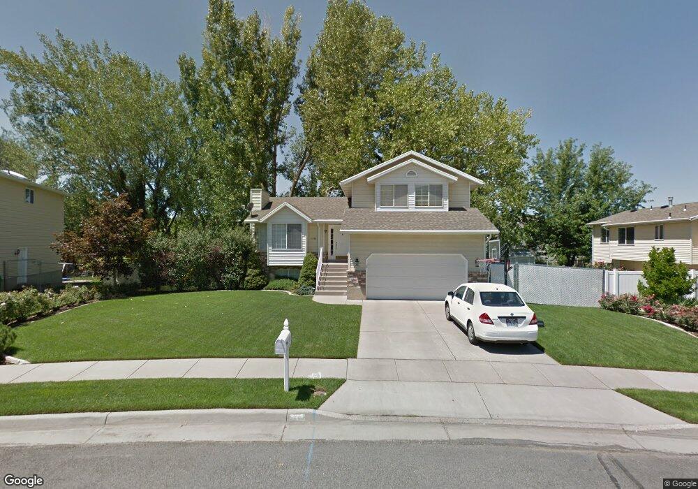 452 Windsor Ln, Centerville, UT 84014 - photo 1