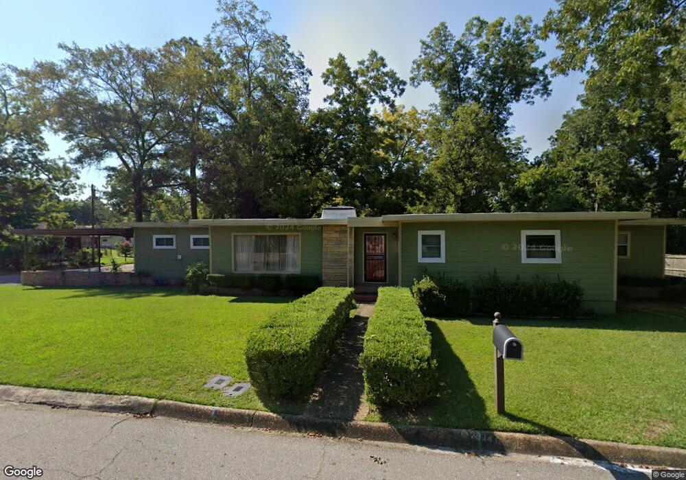 1402 Carver Dr, Dothan, AL 36303 - photo 1