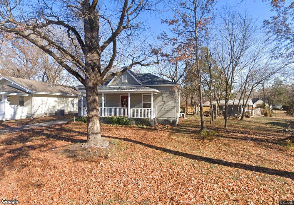 210 S Park Ave, Parsons, KS 67357 - photo 1