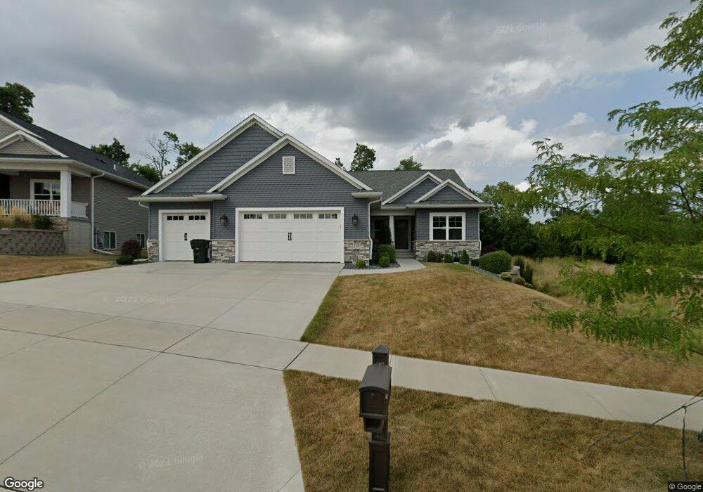 3728 Oakridge Ct SE, Cedar Rapids, IA 52403 - photo 1