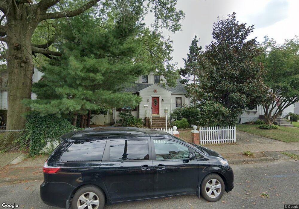 306 W 1st Ave, Runnemede, NJ 08078 - photo 1