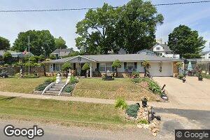 705 6th St, Glasgow, MO 65254