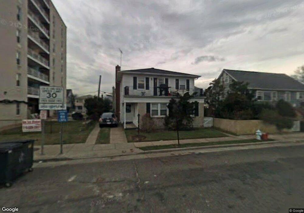 107 Maple Blvd unit Main, Long Beach, NY 11561 - photo 1