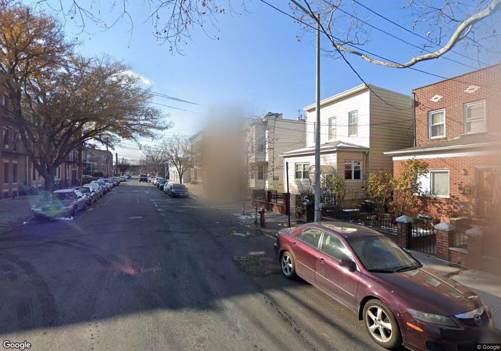 2264 43rd St, Long Island City, NY 11105 - photo 1