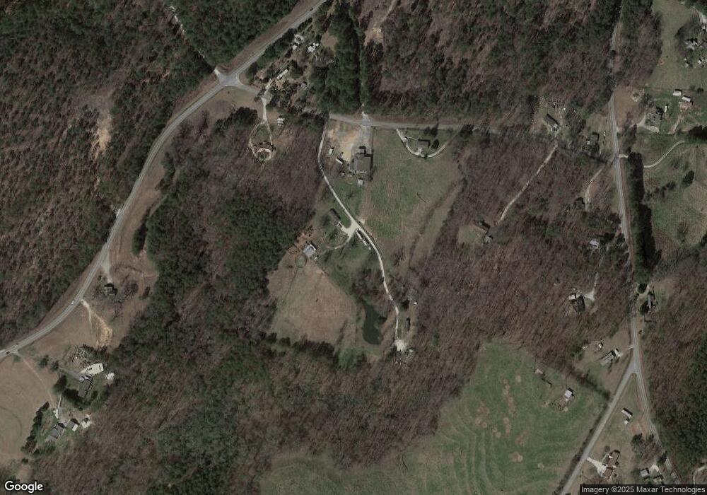 315 Circle r Dr, Walhalla, SC 29691 - photo 1