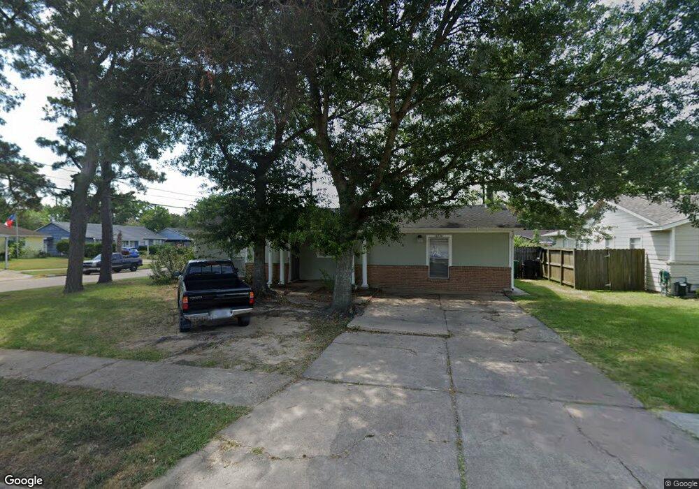 10334 Carthage Dr, Houston, TX 77089 - photo 1