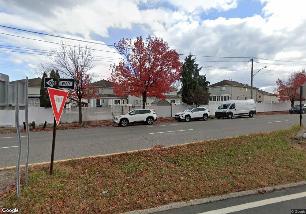 47 Salamander Ct, Staten Island, NY 10309 - photo 1