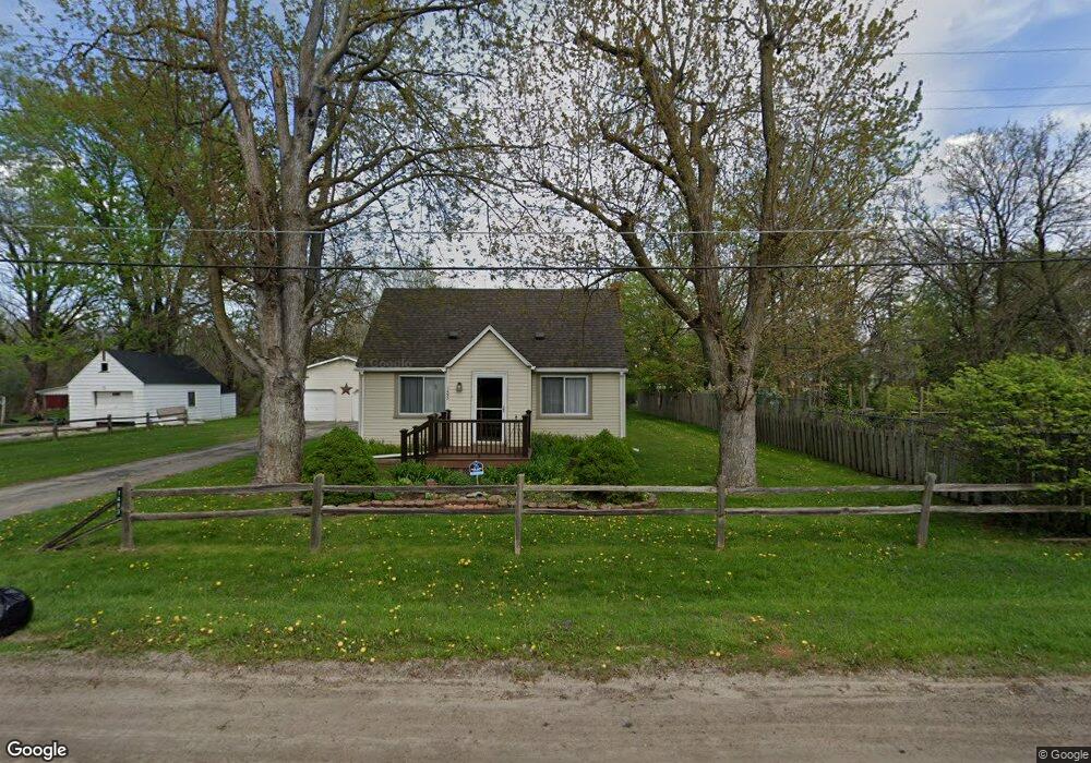 1493 Grassmere Ave, Flint, MI 48532 - photo 1