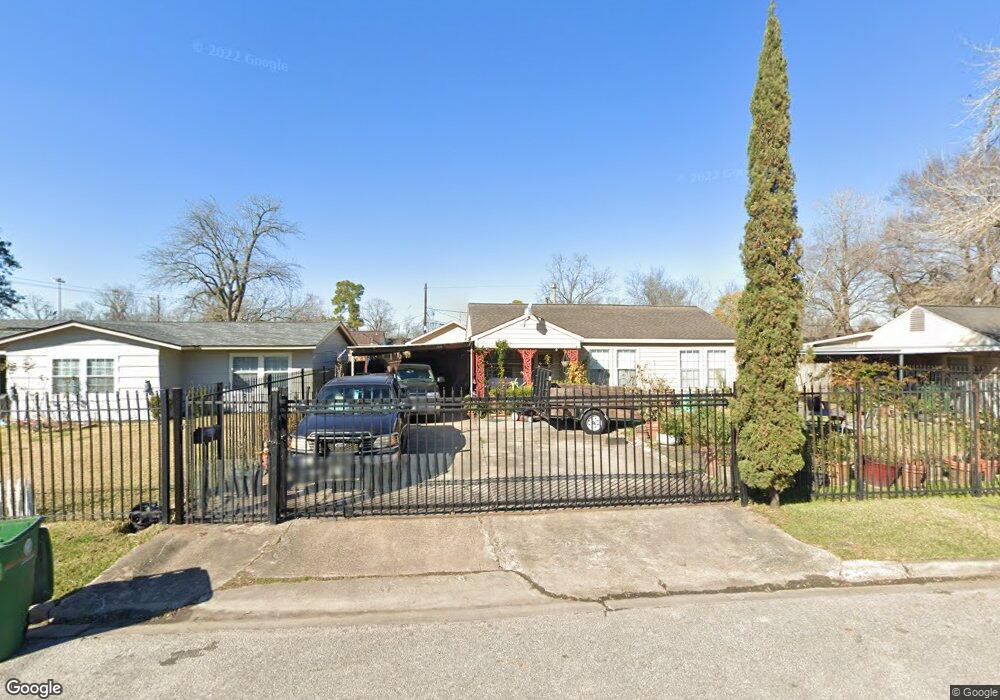 7011 Winfree Dr, Houston, TX 77087 - photo 1