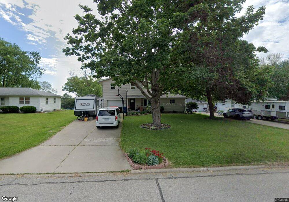 4310 Hillside Dr, Cedar Falls, IA 50613 - photo 1