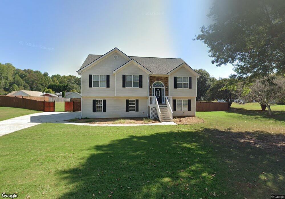 72 Kiley Dr, Hoschton, GA 30548 - photo 1